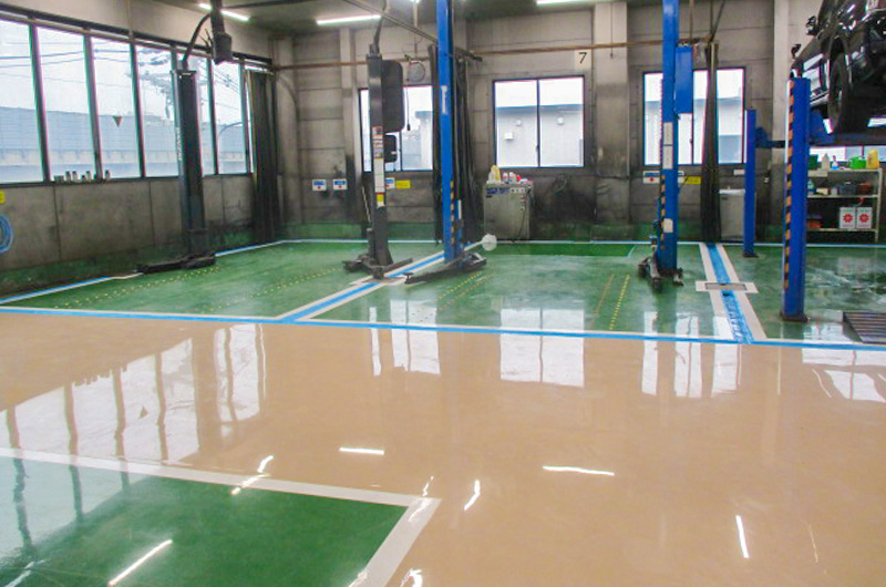 床塗装(緑とベージュ)