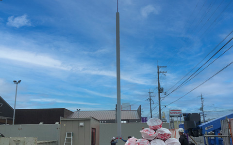 ポール建て込み作業1